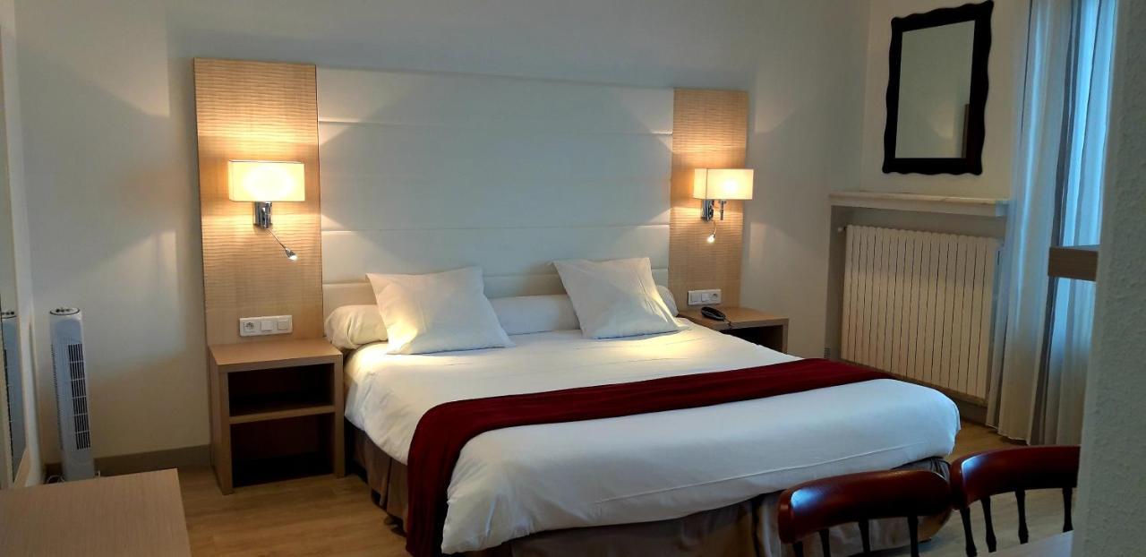 Hotel Uhainak Hendaye Exterior photo