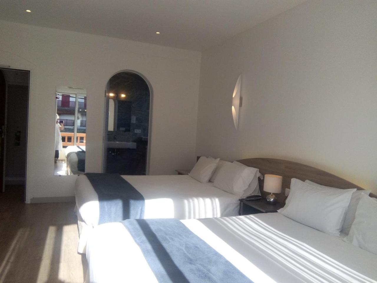 Hotel Uhainak Hendaye Exterior photo